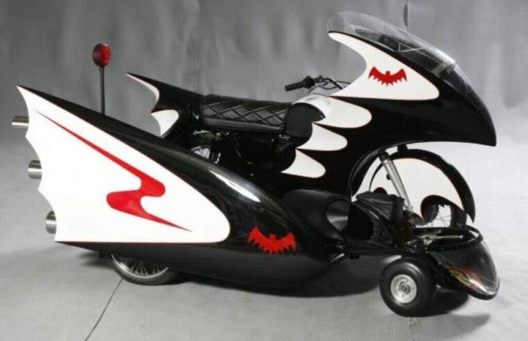 Batcycle Clássica em Leilão: Réplica Perfeita Pode Ser Sua por Preço de Oportunidade