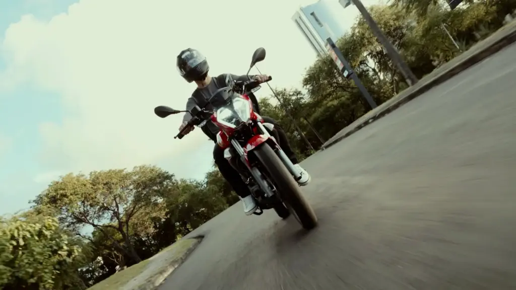 Shineray Lança SBM 150: A Moto de Entrada Premium com ABS de Canal Único e Garantia de 3 Anos