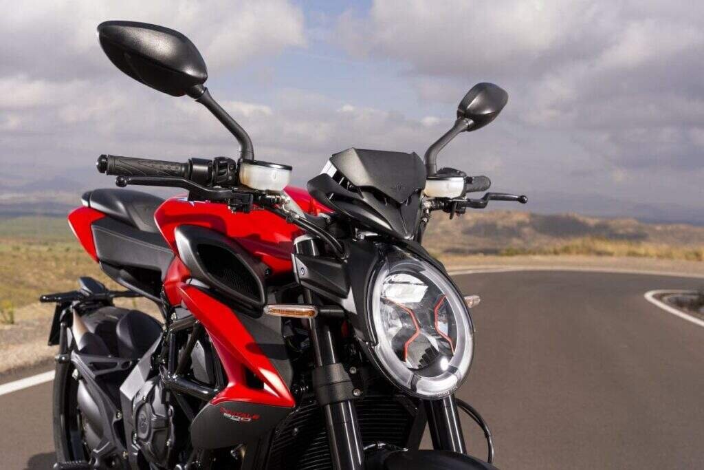 Nova MV Agusta Brutale 800: Design, 113 CV e Euro 5+