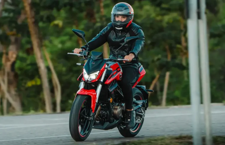 Lançamento da SBM 400s: Naked de 41 cv chega ao Brasil com preço fixo e 3 anos de garantia